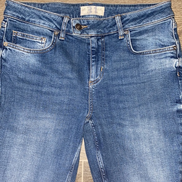 Free People Flared Jeans NWOT - Picture 2 of 5